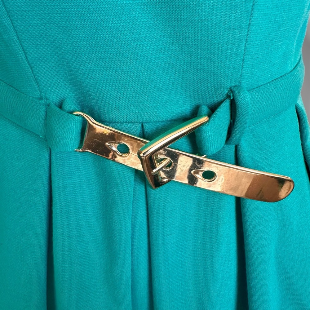 Jennifer Lopez Teal Sleeveless Dress With Pockets and Buckle - Picture 6 of 13